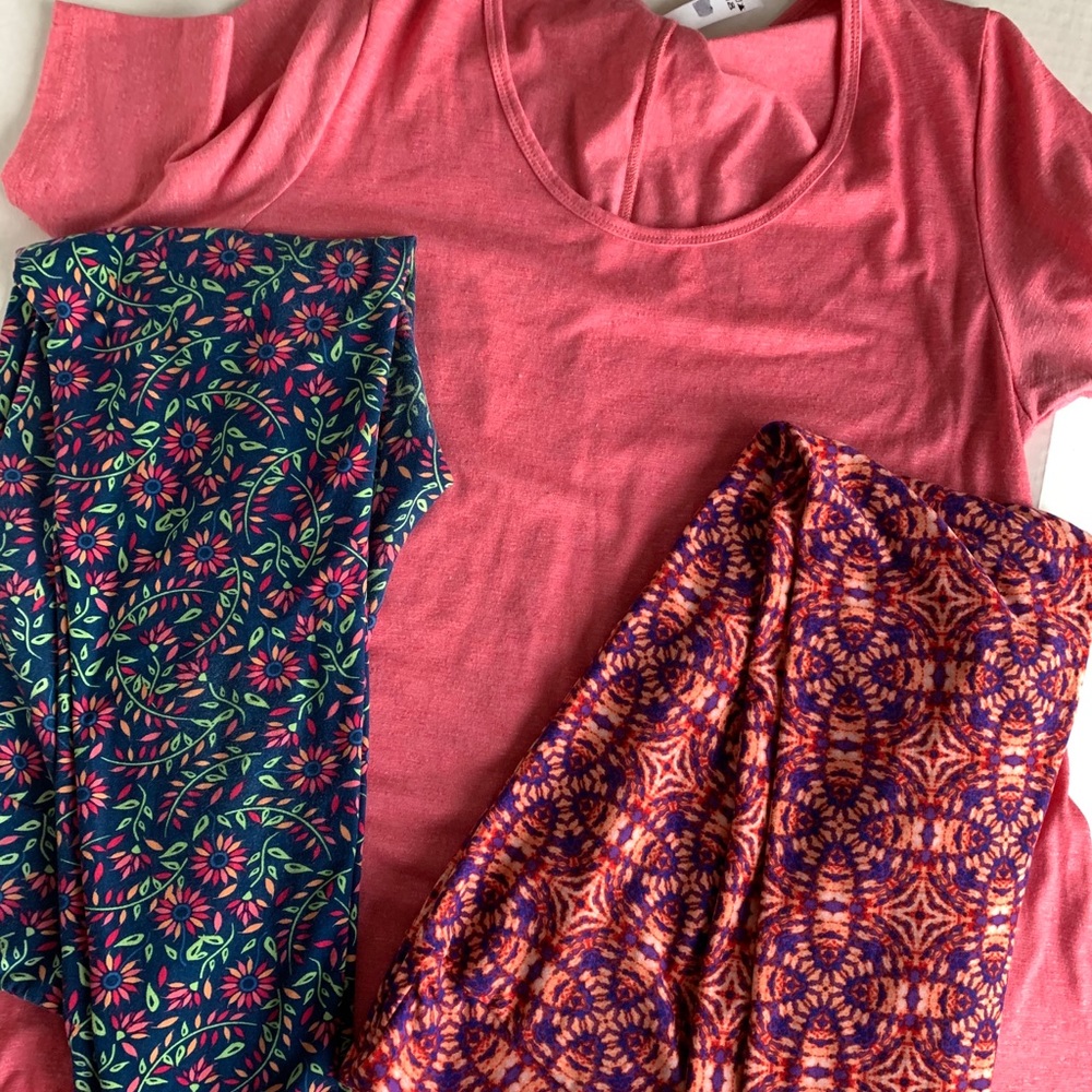 Lularoe Outfits - XS Perfect Tee & 2 OS leggings